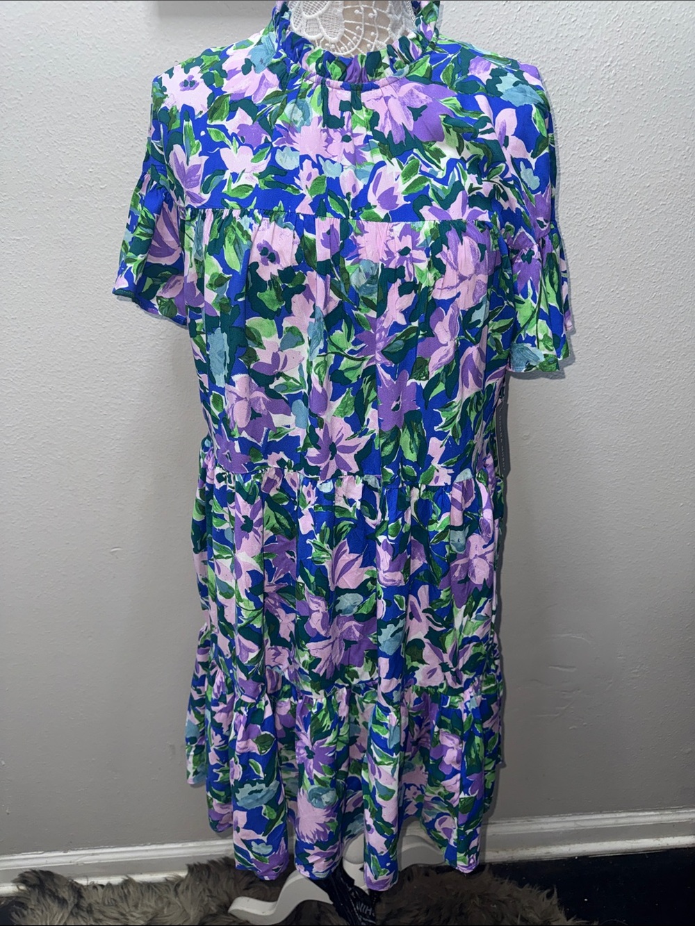 Donna Morgan Purple and Blue Floral Ruffled Mock Neck Tunic